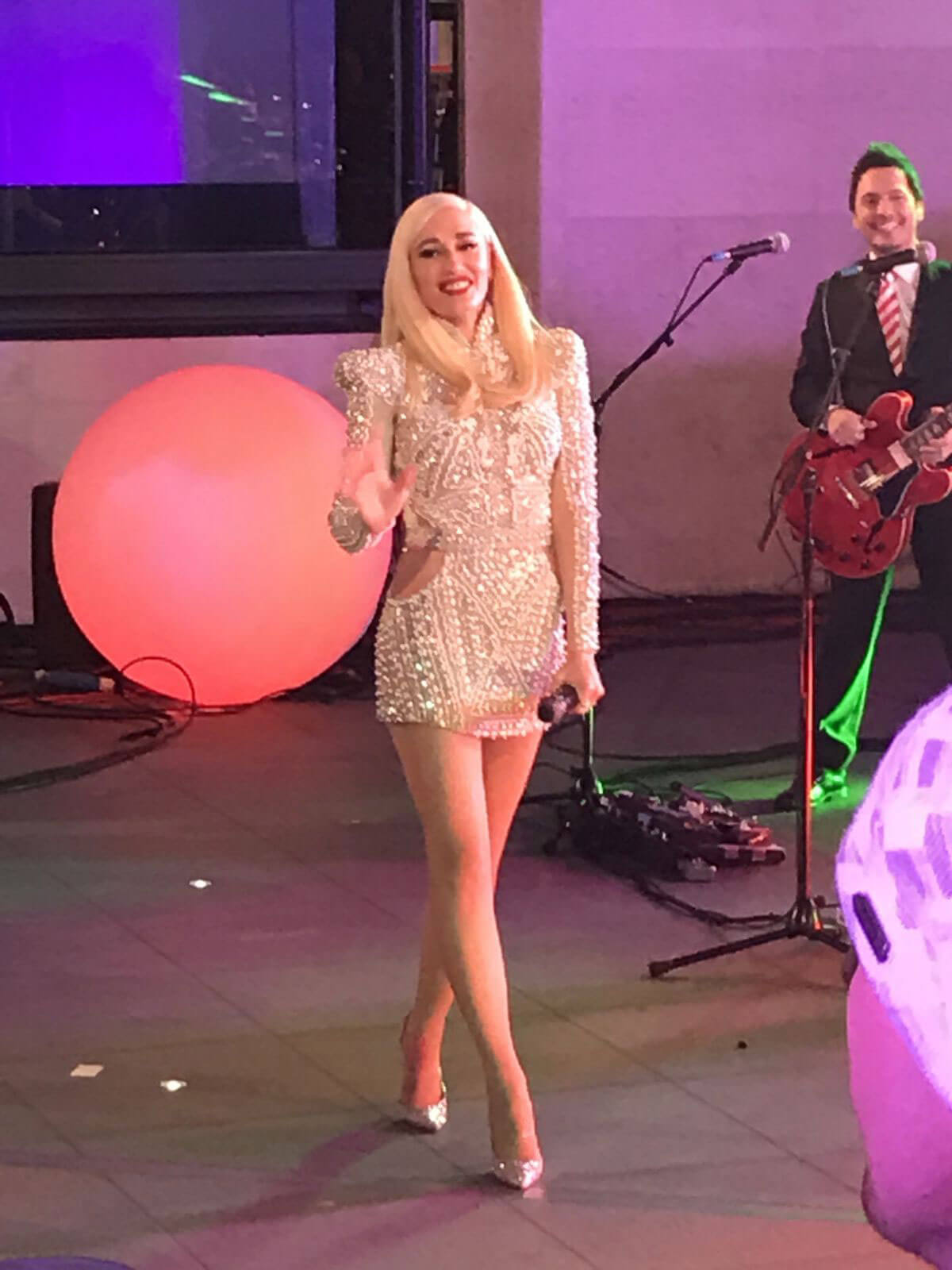 Gwen Stefani Shows Off Legs in Short Dress at The One Show in London