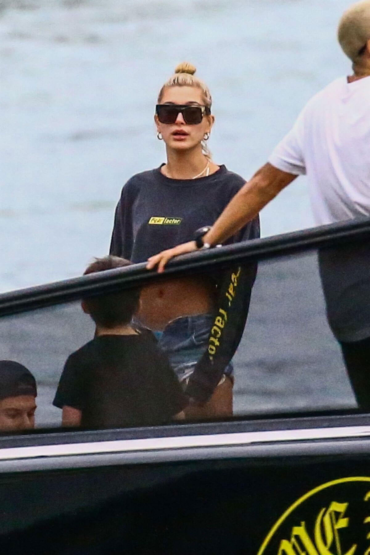 Hailey Baldwin Stills Out for Boat Ride in Miami 2017/12/27