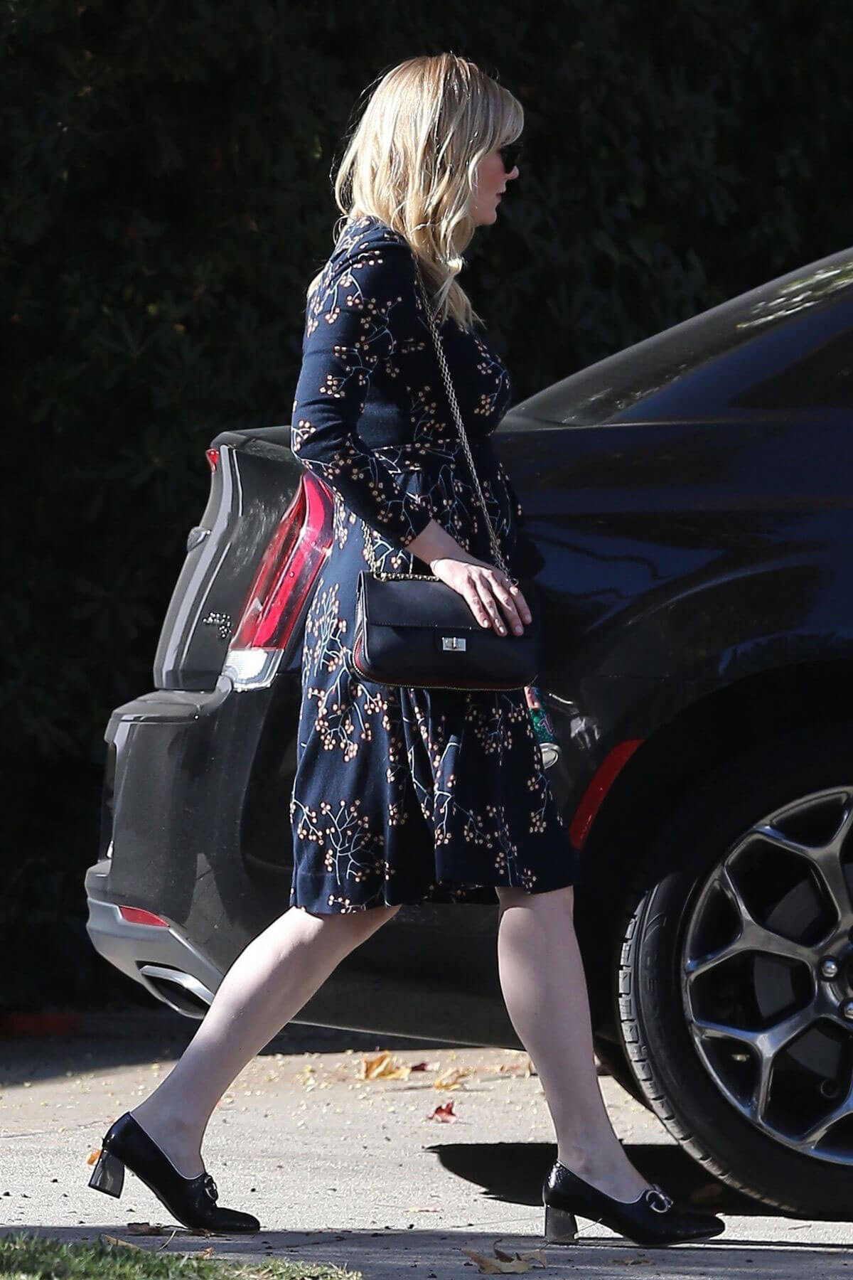 Kirsten Dunst Stills Out in Los Angeles 2017/12/13