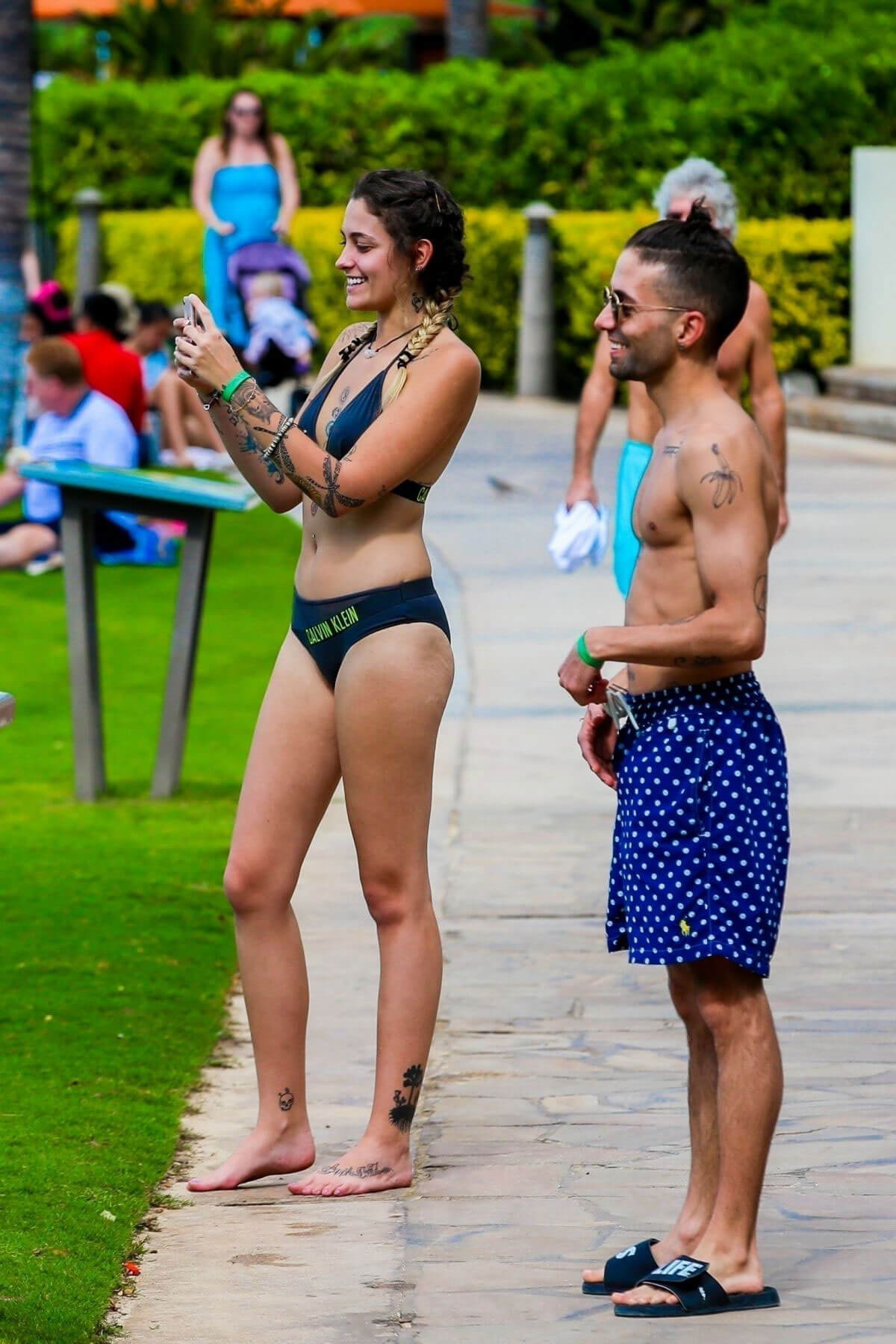 Paris Jackson Stills in Bikini at a Beach in Hawaii 2017/12/26