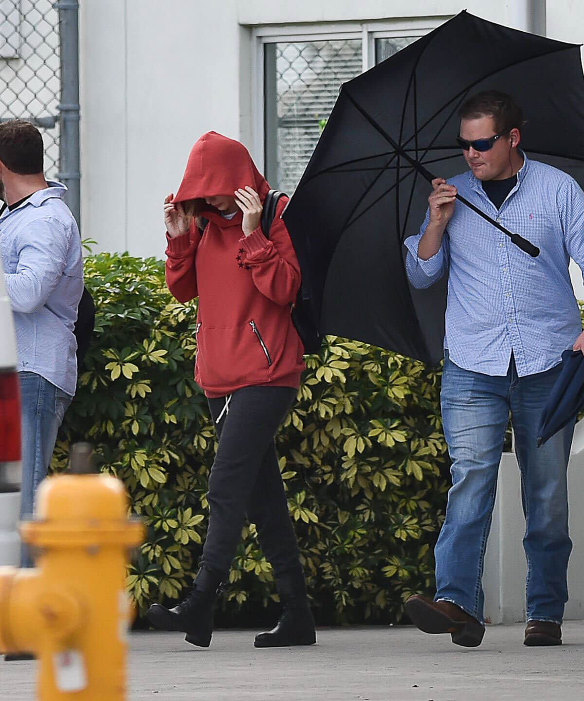 Taylor Swift Stills Arrives on the Set of Her New Music Video in Miami 2017/12/19