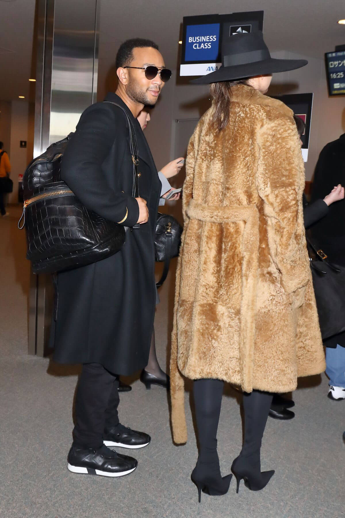 Chrissy Teigen Stills at Narita International Airport in Tokyo 2018/01/01