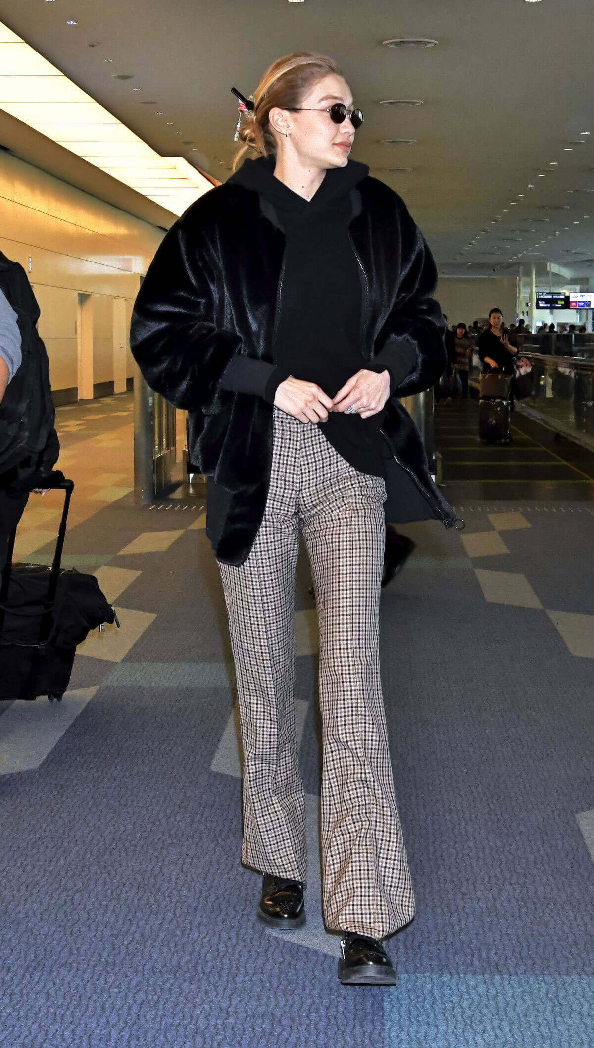 Gigi Hadid Stills at Haneda International Airport in Tokyo 2018/01/26