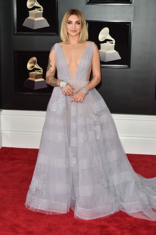 Julia Michaels Stills at Grammy 2018 Awards in New York 2018/01/28 2