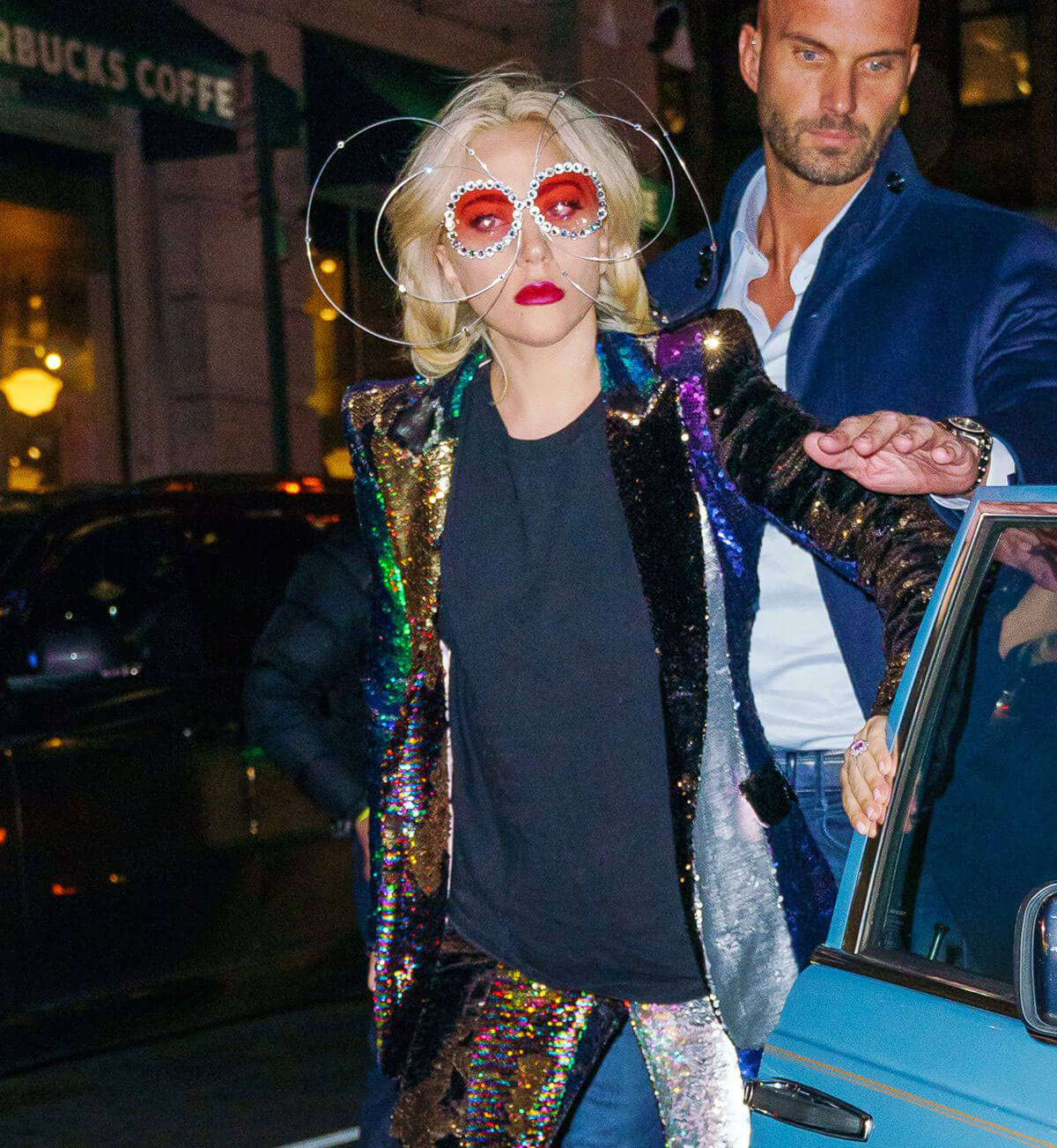 Lady Gaga and Christian Carino Stills Arrives at Their Hotel in New York 2018/01/29