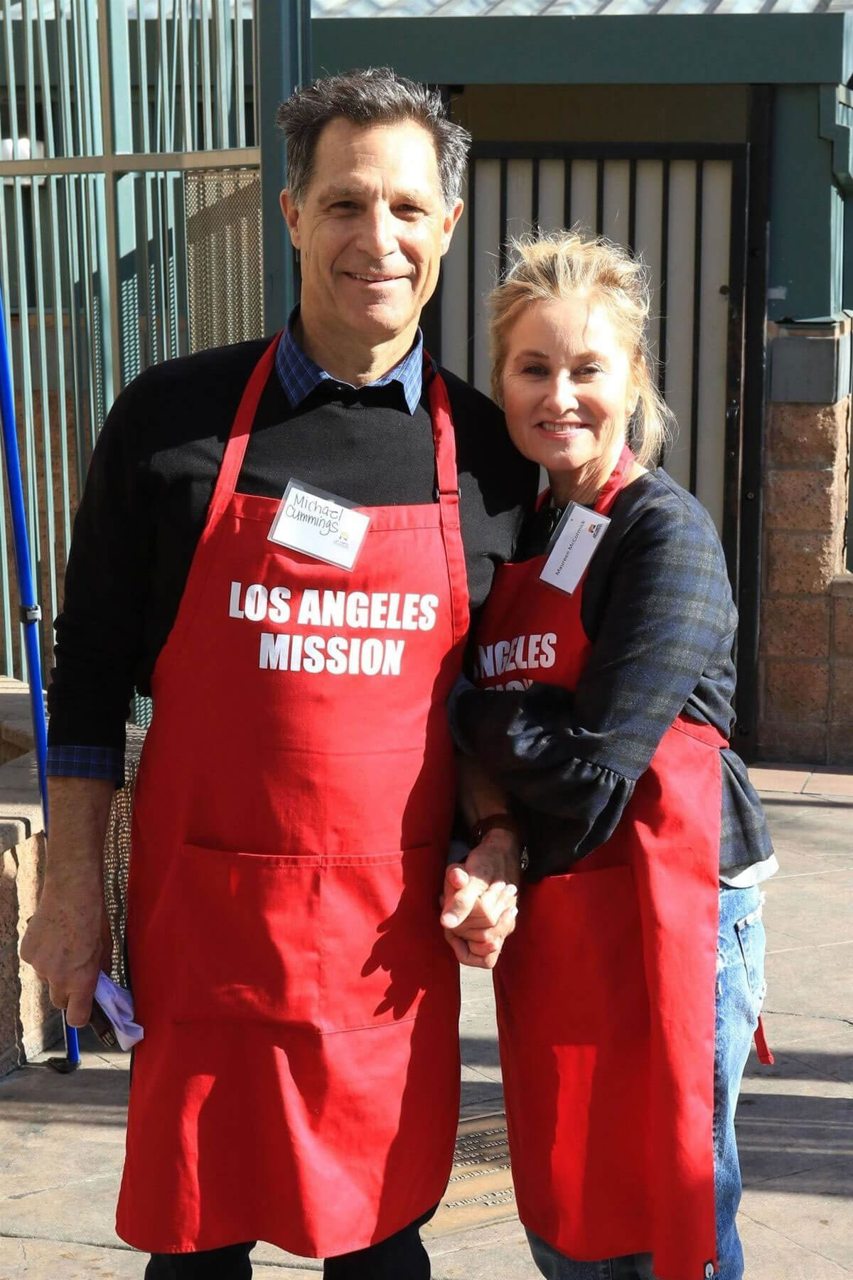 Maureen McCormick Stills at LA Mission Serves Christmas to the Homeless in Los Angeles 2017/12/22