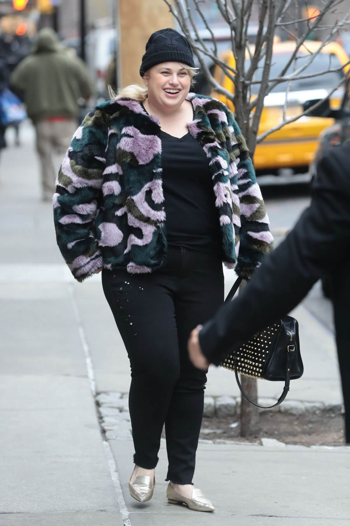 Rebel Wilson Stills Out in New York 2017/12/22