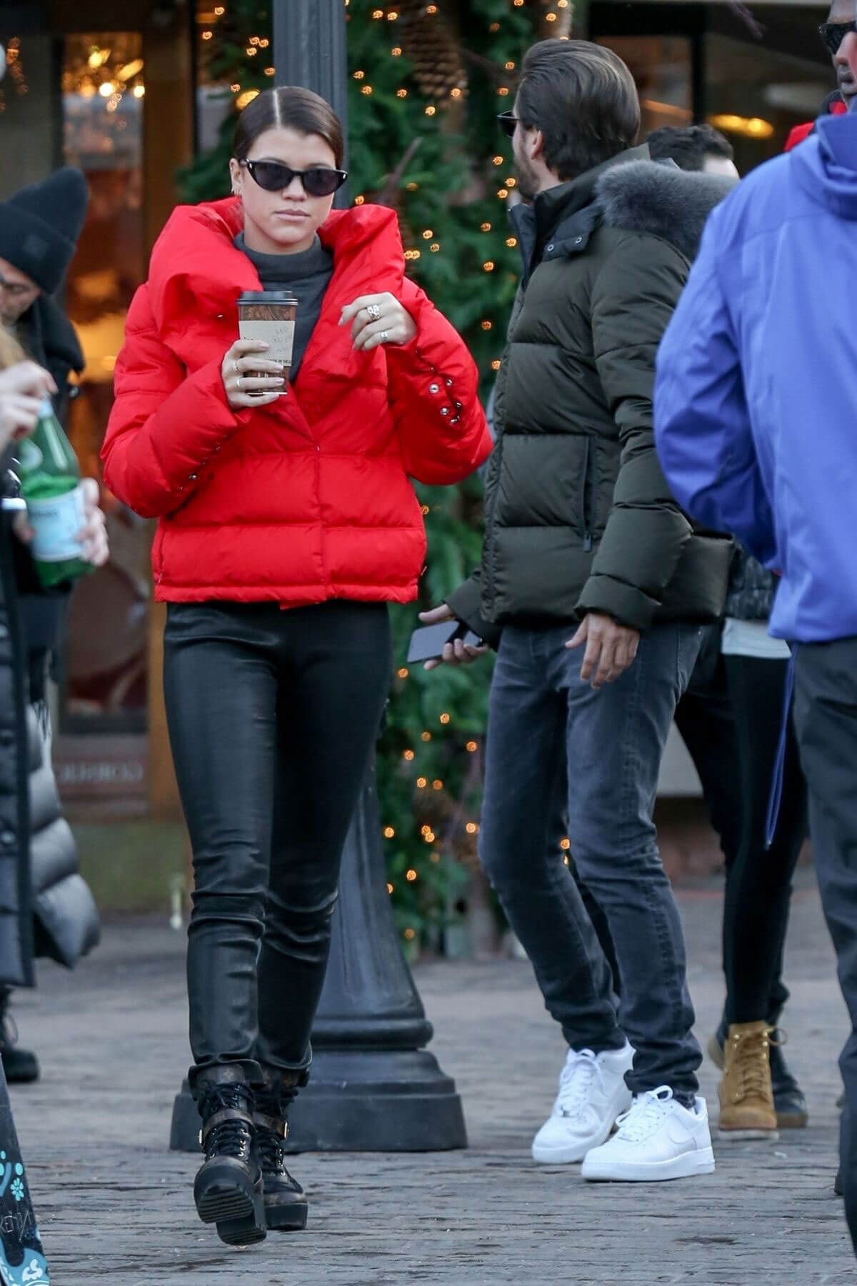 Sofia Richie and Scott Disick Stills Out Shopping in Aspen 2017/12/29