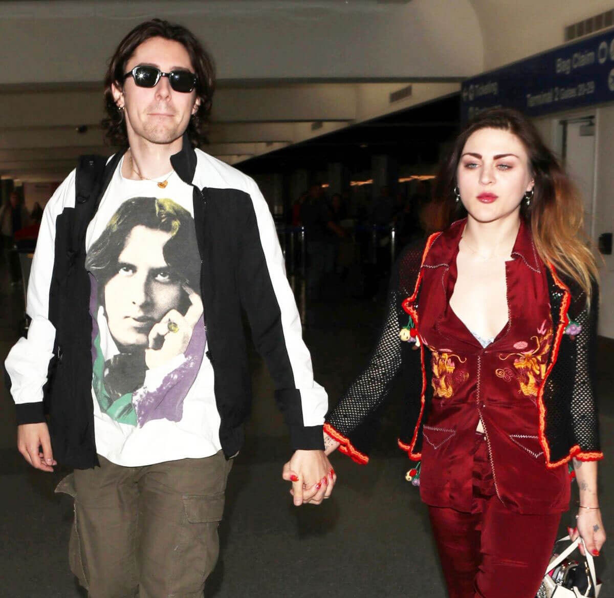 Frances Bean Cobain and Matthew Cook Stills at LAX Airport in Los Angeles 2018/02/09