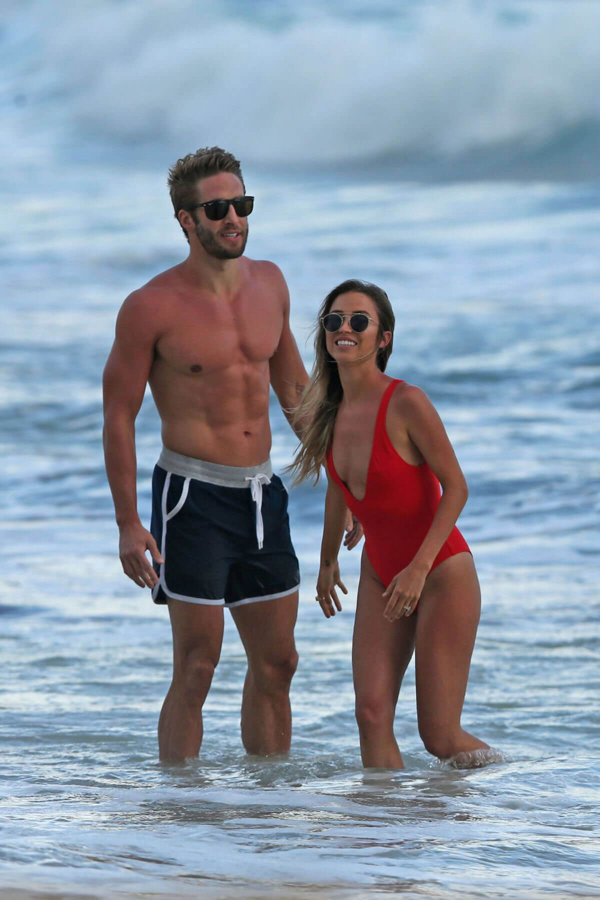 Kaitlyn Bristowe Stills in Swimsuit and Shawn Booth at a Beach in Hawaii 2018/02/04