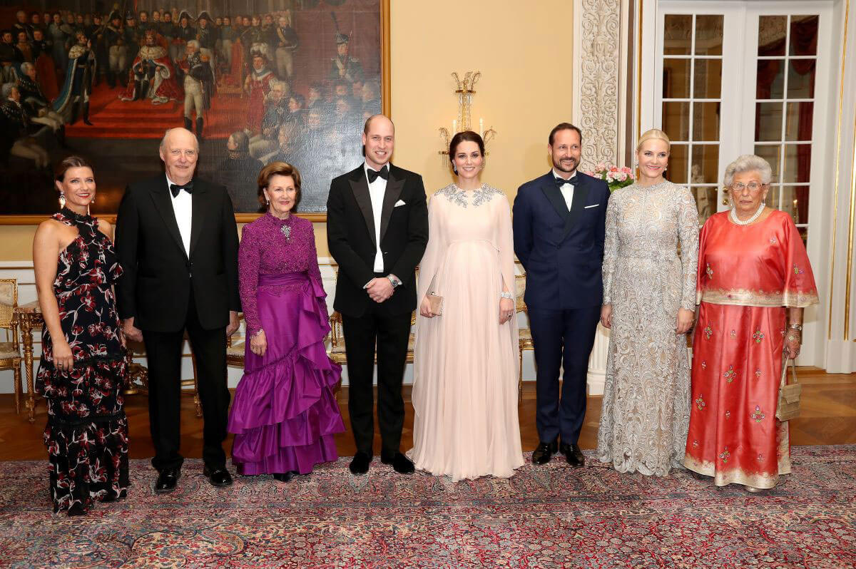 Kate Middleton Stills Dinner at Royal Palace in Oslo 2018/02/01