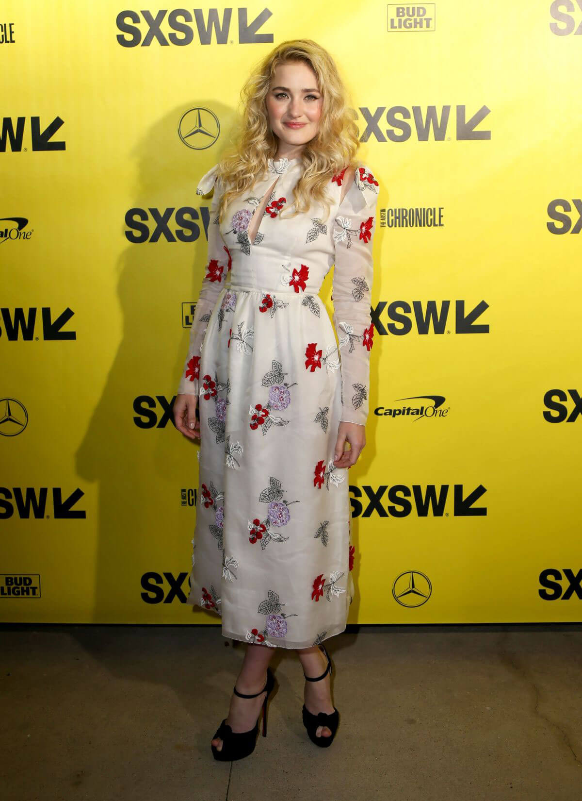 AJ Michalka Stills at Support the Girls Premiere at SXSW Festival ai Austin 2018/03/09