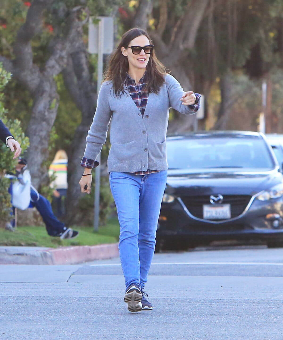 Jennifer Garner Stills in Jeans Out For Lunch In Los Angeles 2018/03/28