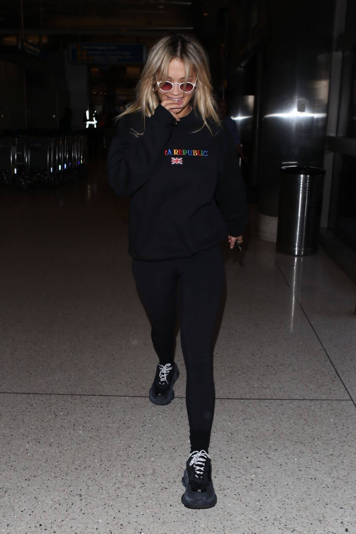 Rita Ora Stills at Los Angeles International Airport 2018/03/06