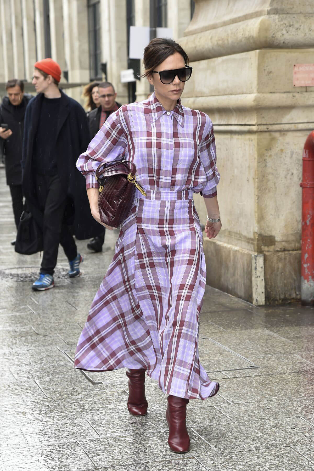 Victoria Beckham Stills at Martin Margiela Exhibition in Paris 2018/03/28