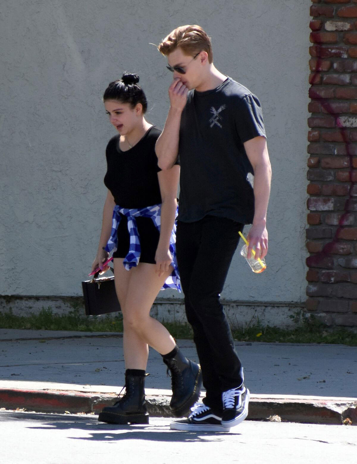 Ariel Winter and Levi Meaden Stills Out in Los Angeles 2018/04/26