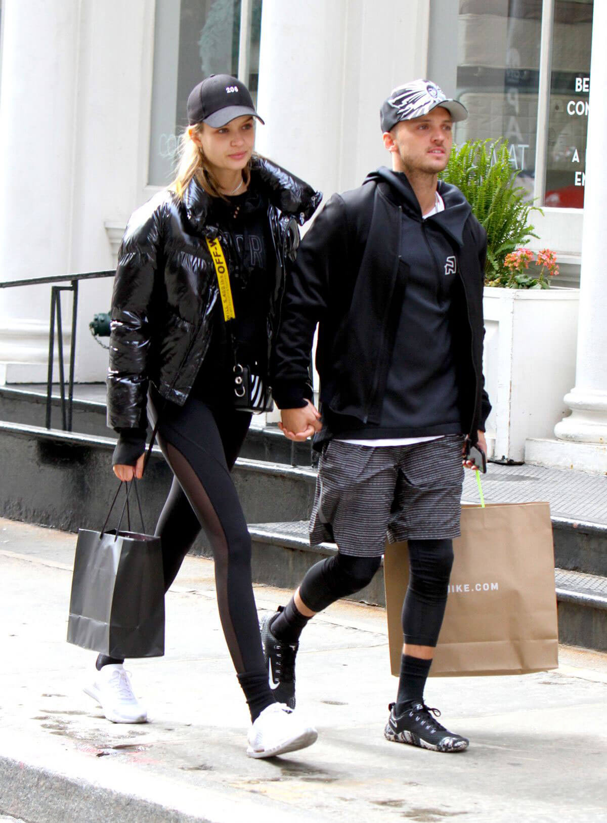 Josephine Skriver and Alexander Deleon Stills Out Shopping in New York 2018/04/06