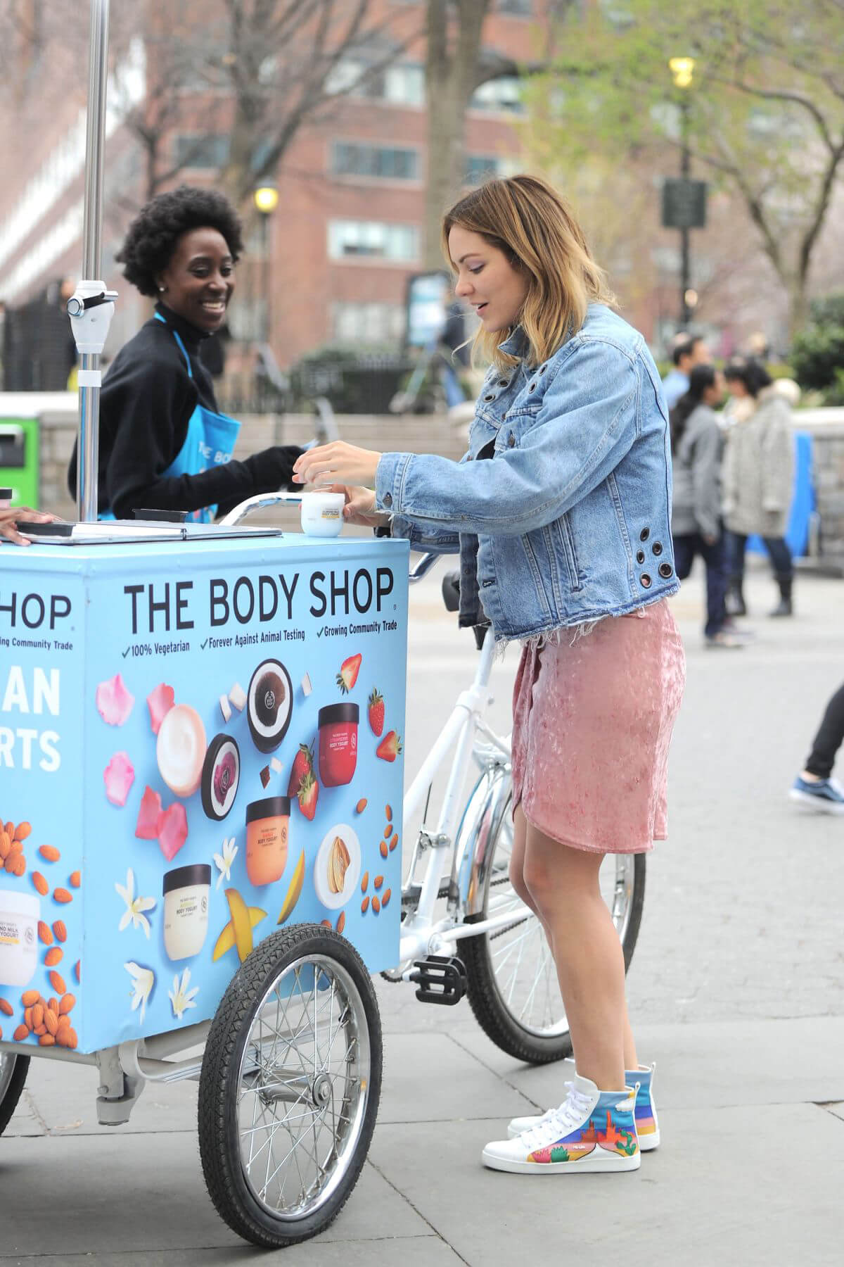 Katharine McPhee Stills at Body Shops New Body Yogurts Cart in New York 2018/04/13