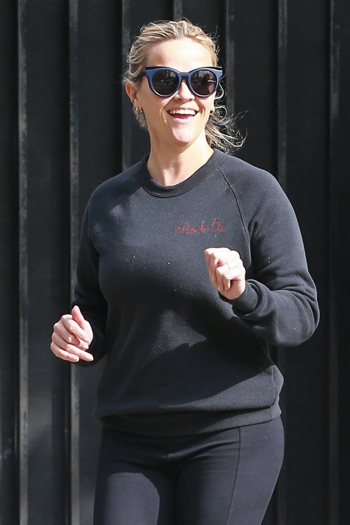 Reese Witherspoon Stills Out Jogging in Brentwood 2018/04/20