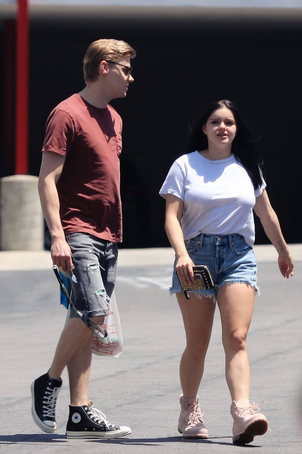 Ariel Winter and Levi Meaden Stills Leaves Petco in Los Angeles 2018/05/10