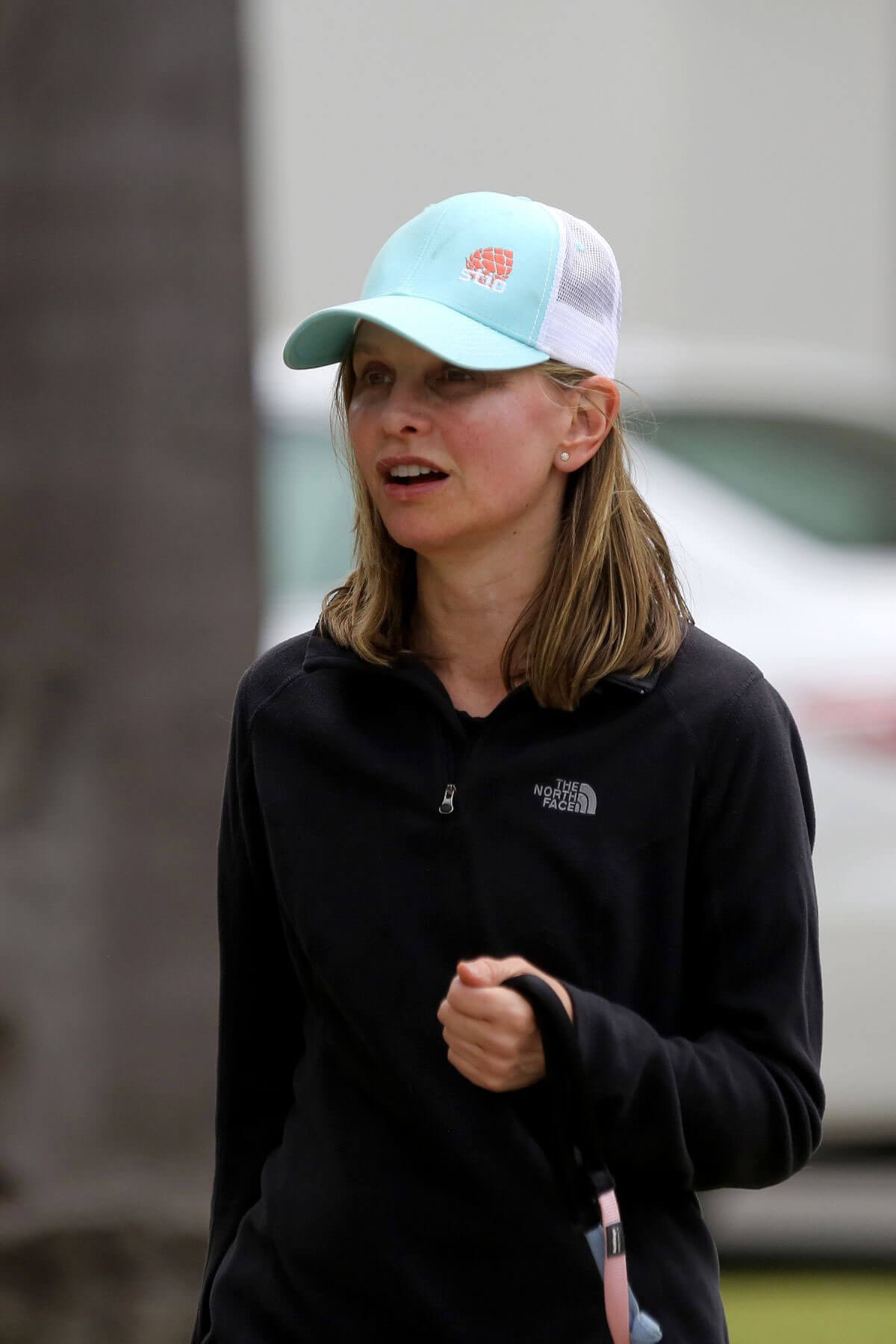 Calista Flockhart Stills Out with Her Dogs in Santa Monica 2018/04/30