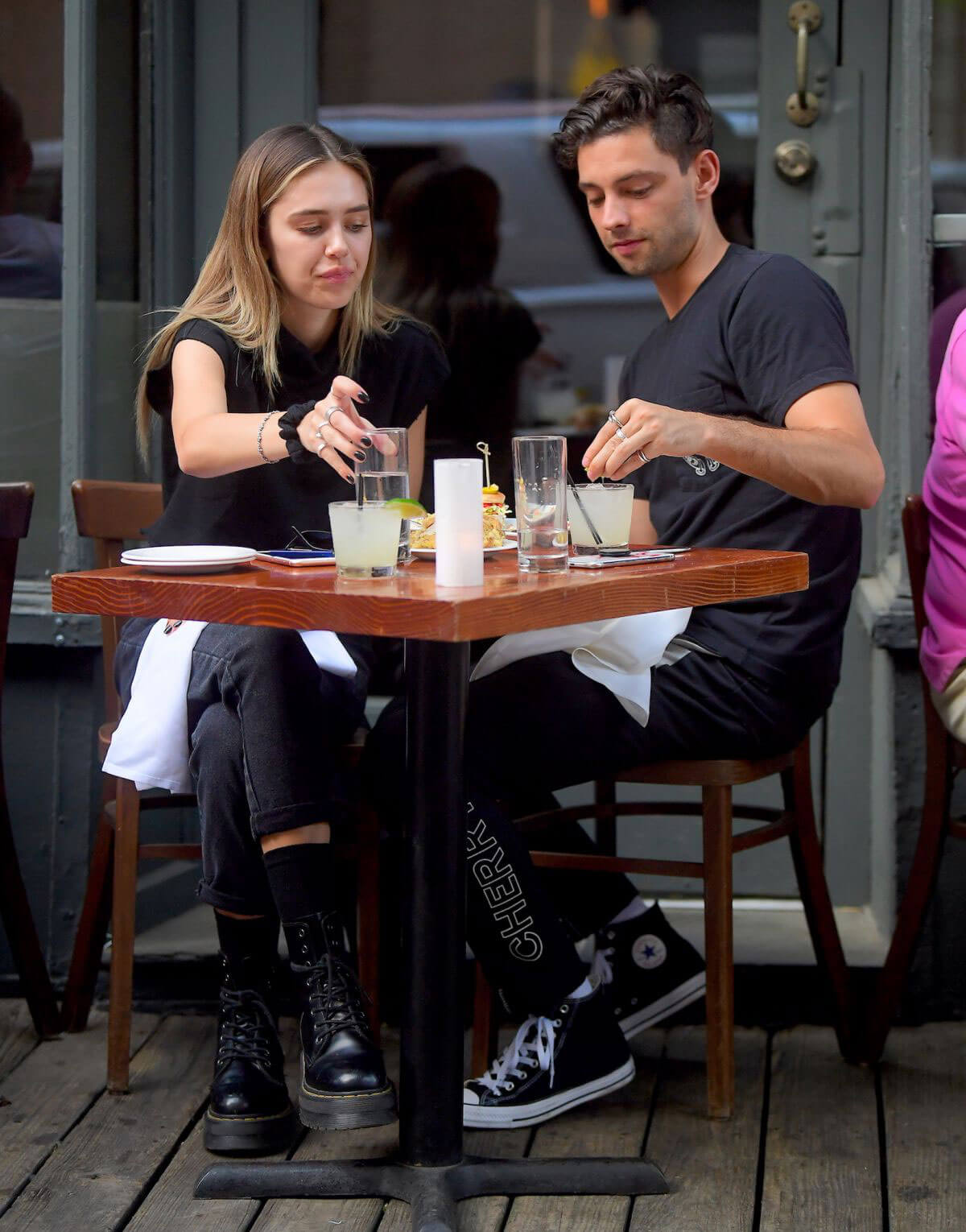 Delilah Belle Hamlin and Cully Smoller Stills Out for Lunch in New York 2018/05/04