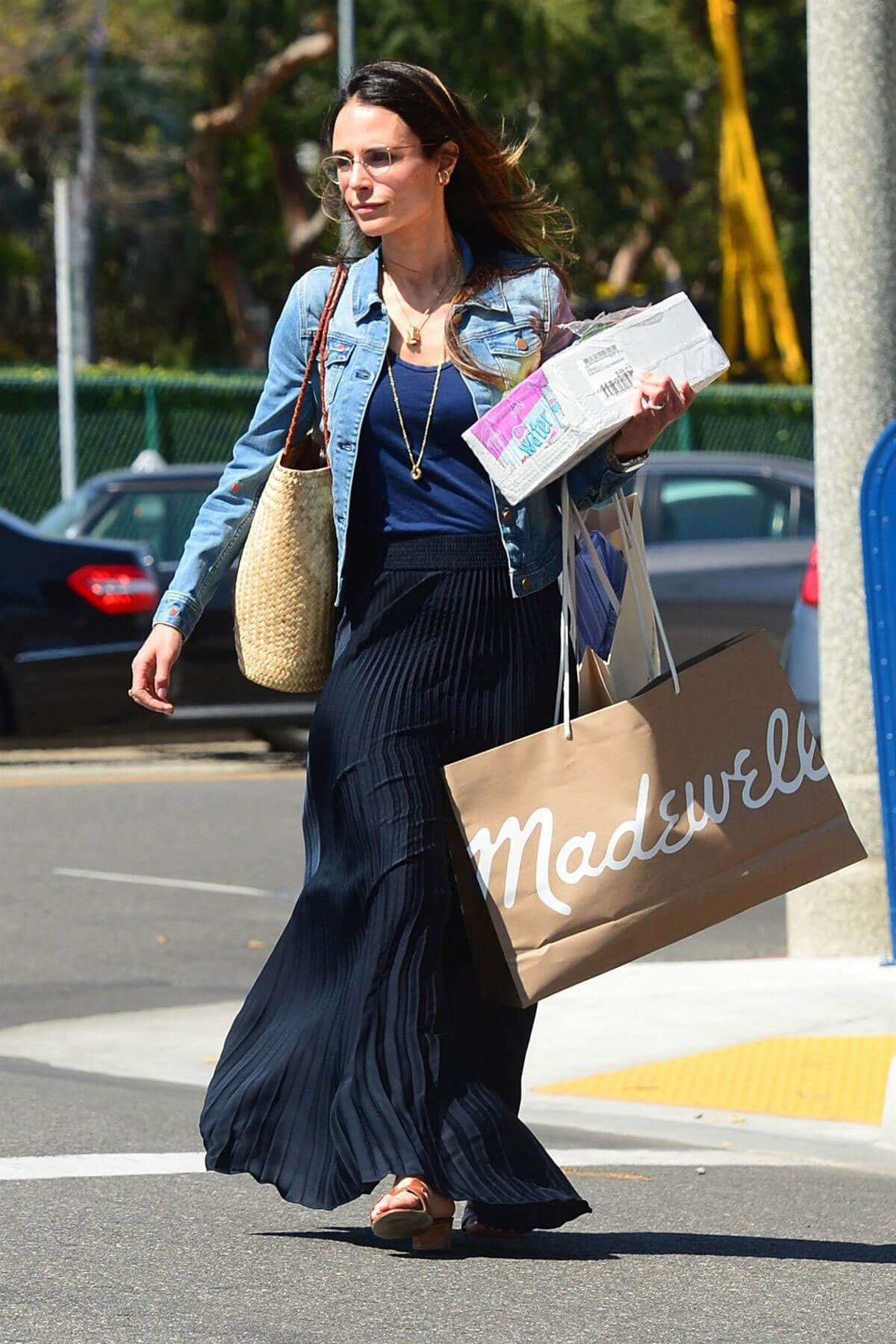 Jordana Brewster Stills Out Shopping in Beverly Hills 2018/05/15