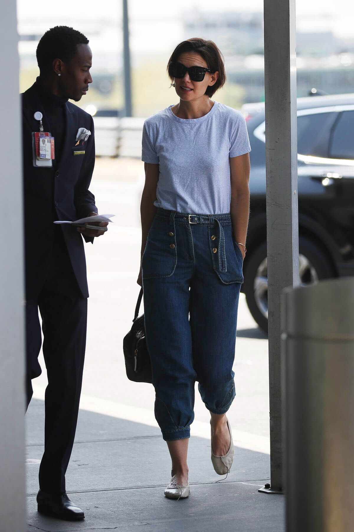 Katie Holmes Stills at JFK Airport in New York 2018/05/07