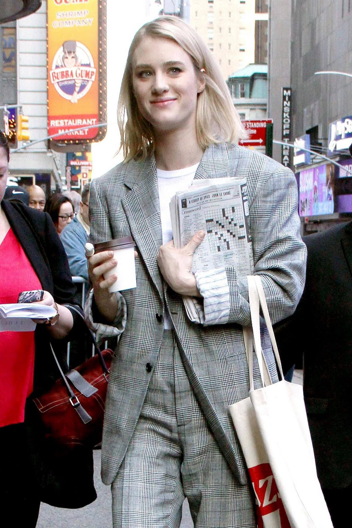 Mackenzie Davis Stills at Good Morning America in New York 2018/05/03