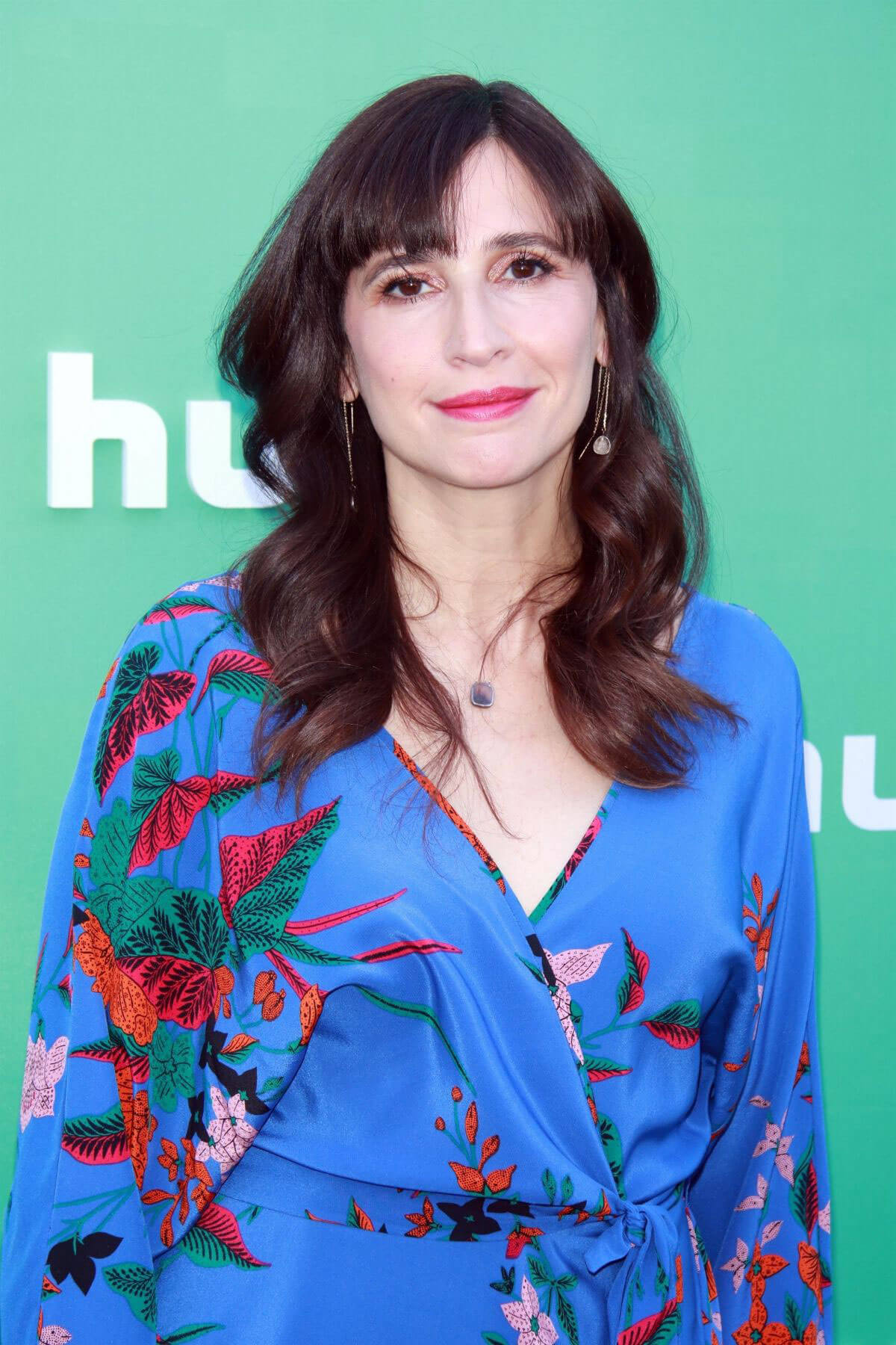 Michaela Watkins Stills at Hulu Upfront Presentation in New York 2018/05/02