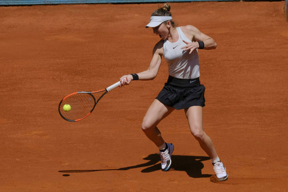 Simona Halep Stills at Mutua Madrid Open in Madrid 2018/05/06