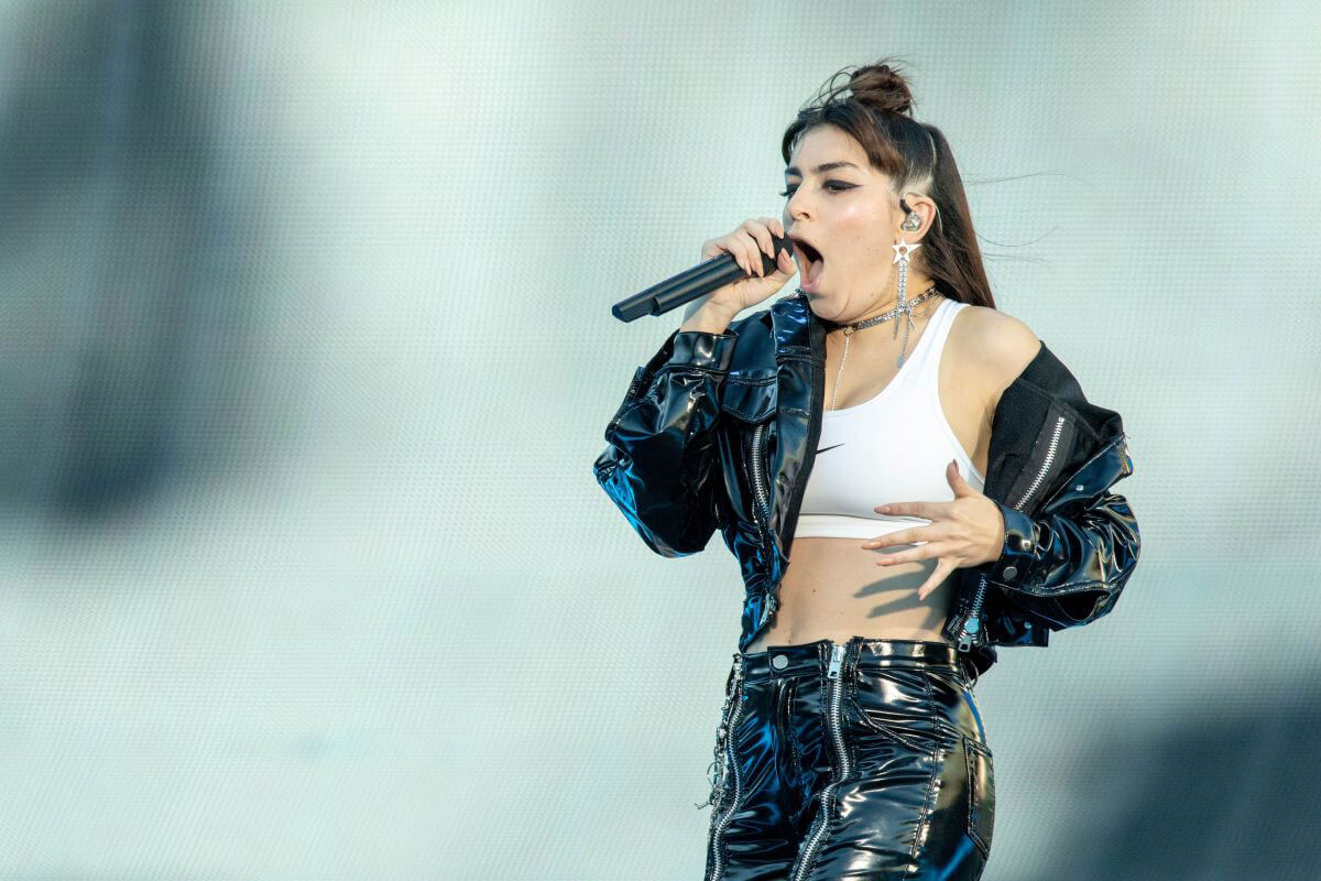 Charli XCX Performs at Reputation Tour at Soldier Field in Chicago 2018/06/02