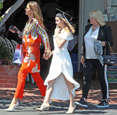 Heidi Klum and Daughter Leni out for Graduation Celebration Lunch in West Hollywood 2018/06/08 4