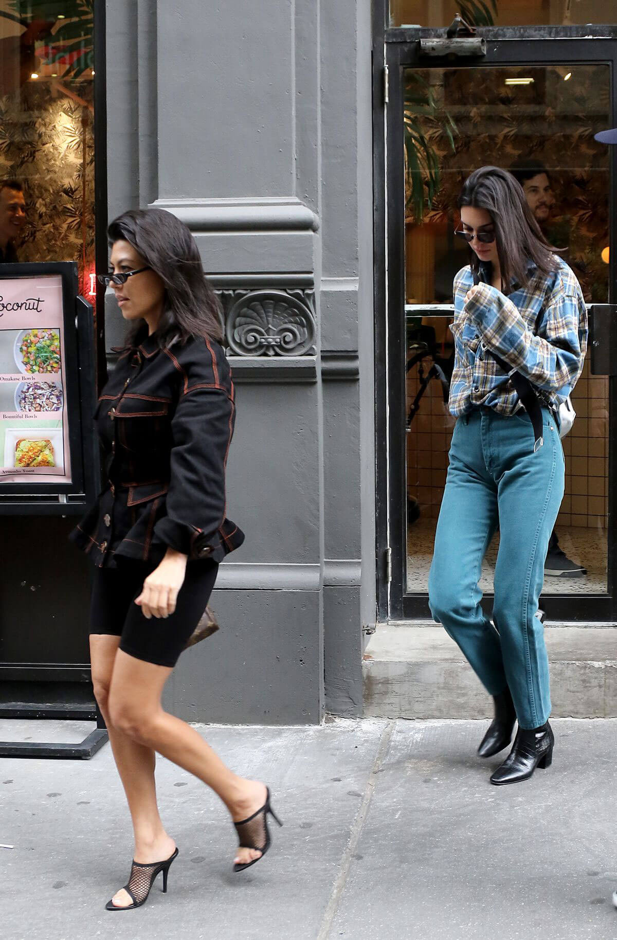 Kendall Jenner and Kourtney Kardashian Leaves Coconut Ice Cream Shop in New York 2018/06/05