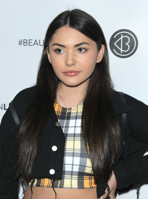 Atiana De La Hoya Shines at Beautycon Festival Los Angeles 2018 3