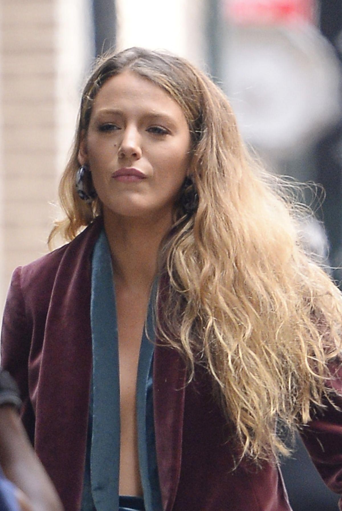 Blake Lively Leaves Her Hotel in New York 2018/08/17