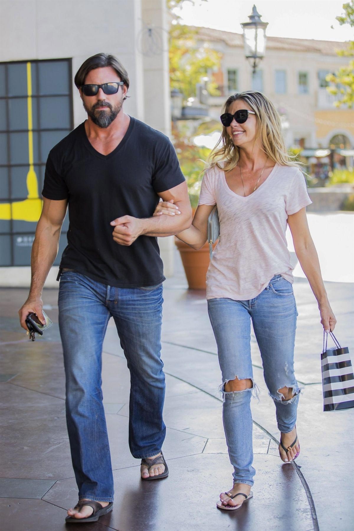 Denise Richards and Aaron Phypers Out in Calabasas 2018/08/14