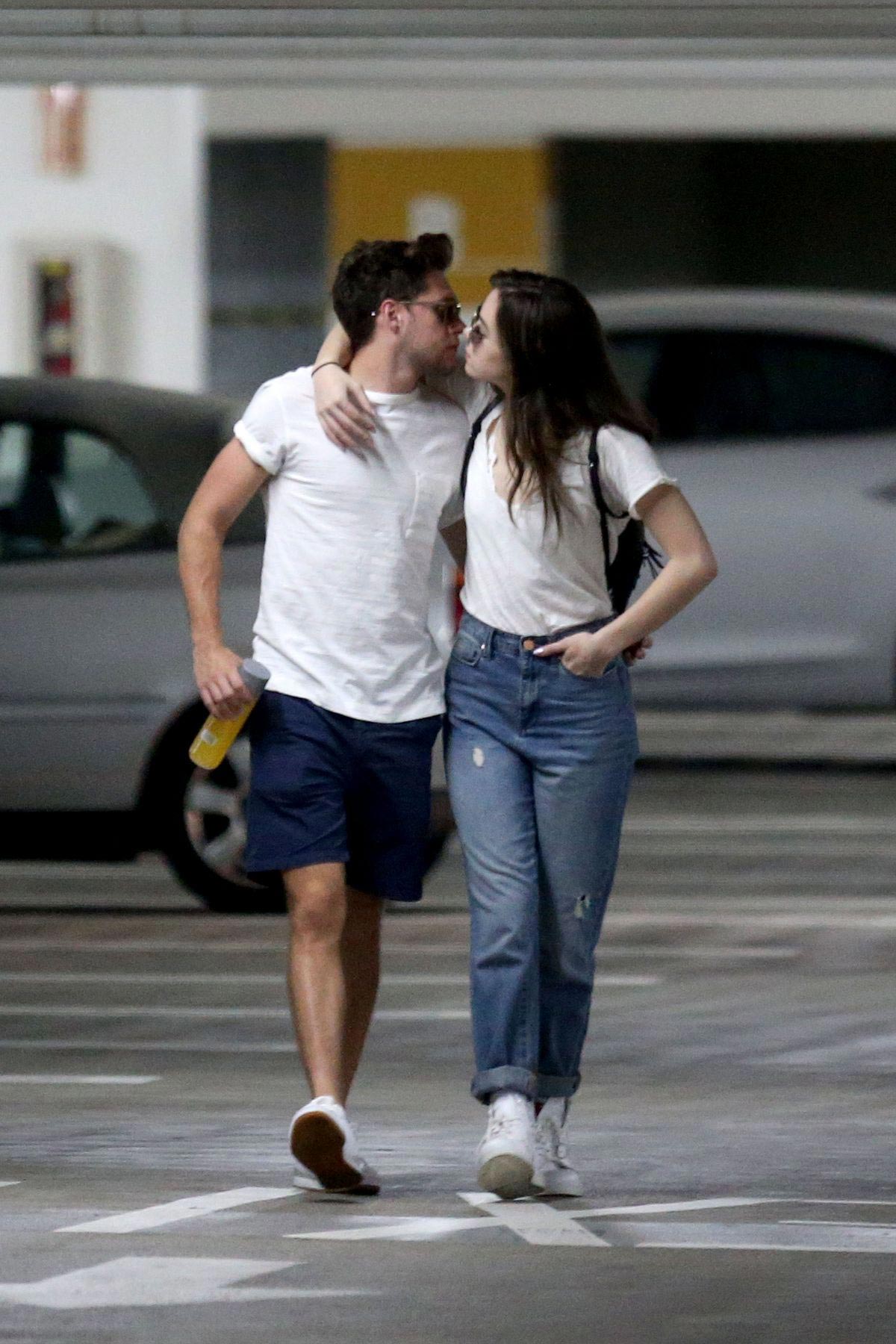 Hailee Steinfeld and Niall Horan Kisses at Target in Los Angeles 2018/08/15