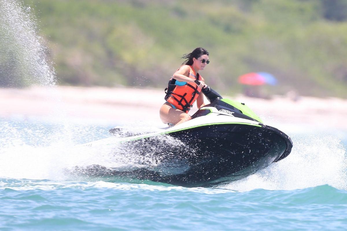 Kendall Jenner Jet Skiing in Puerto Vallarta 2018/08/12