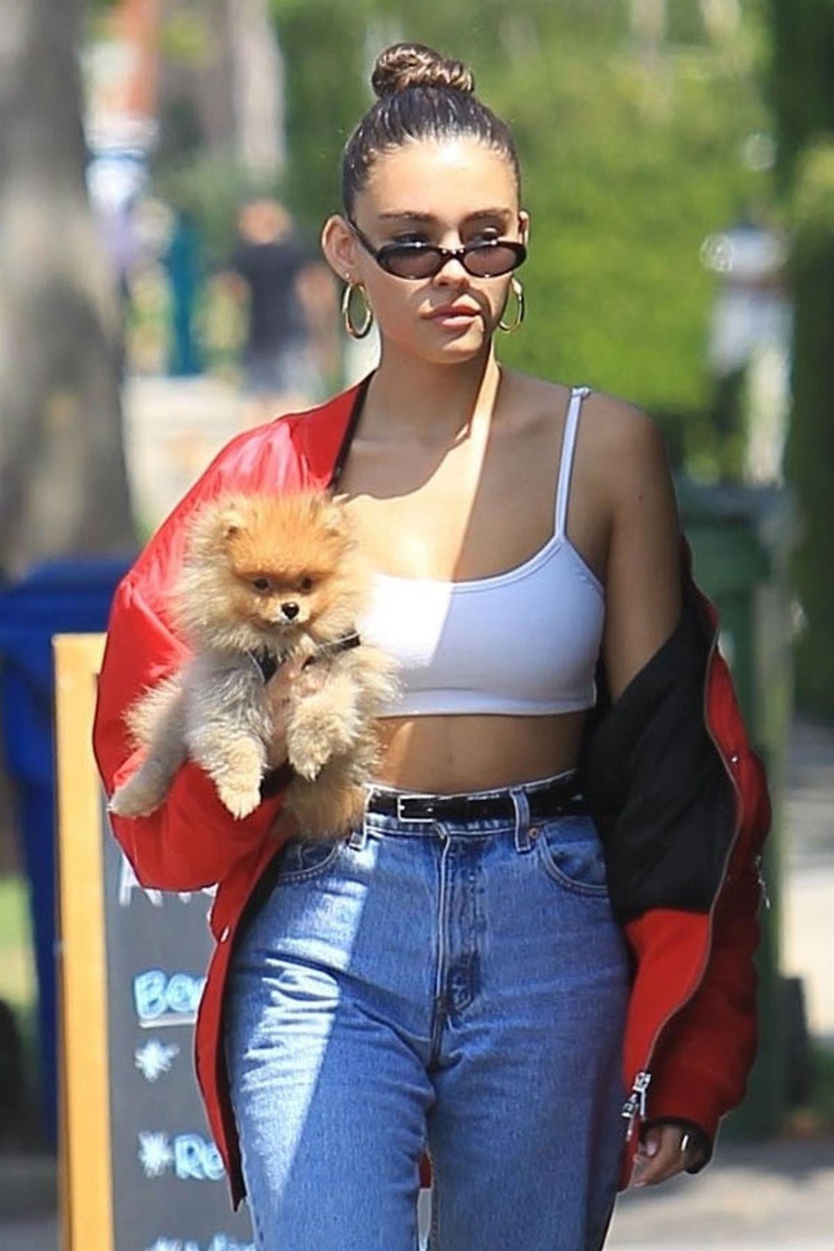 Madison Beer Out with Her Dog in Hollywood 2018/08/28