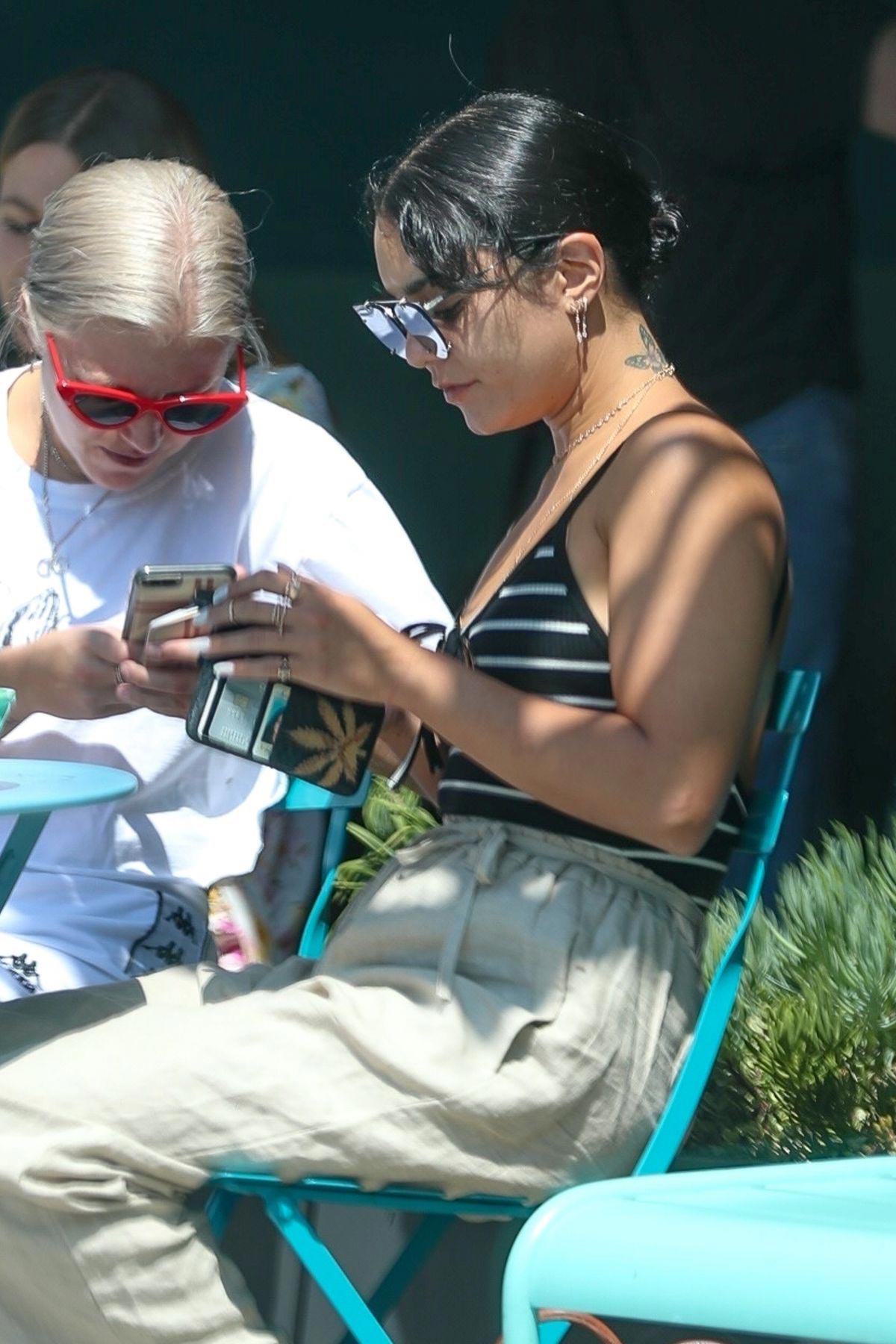 Vanessa Hudgens at Backyard Bowls in Los Angeles 2018/08/15