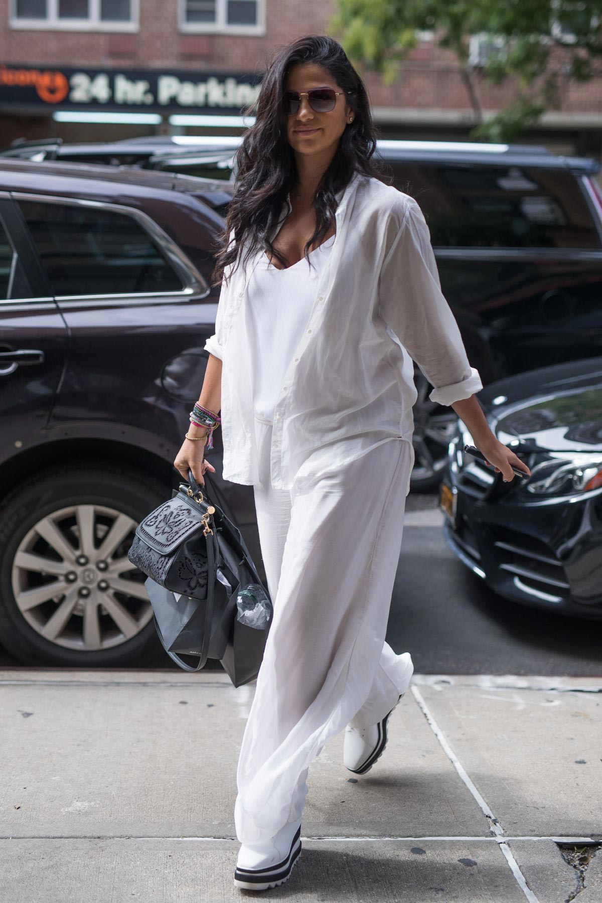 Camila Alves Out in New York 2018/09/27