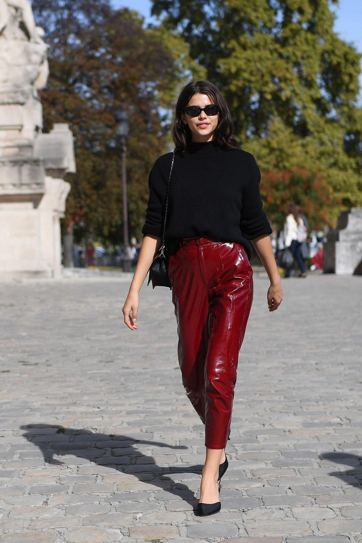 Georgia Fowler Arrives at Elie Saab Show at Paris Fashion Week 2018/09/28