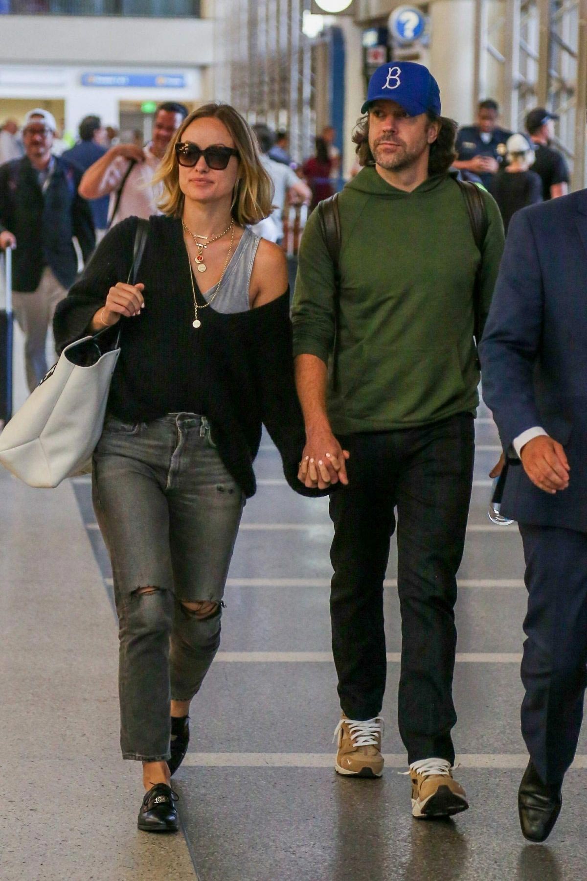 Olivia Wilde and Jason Sudekis at LAX Airport in Los Angeles 2018/09/27