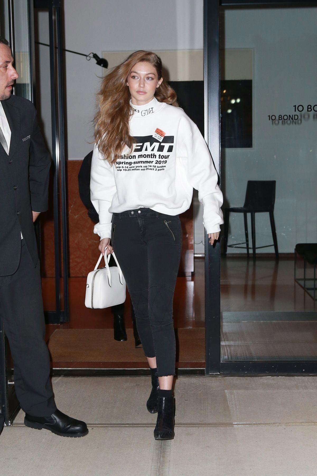 Gigi Hadid Out in New York 2018/10/05