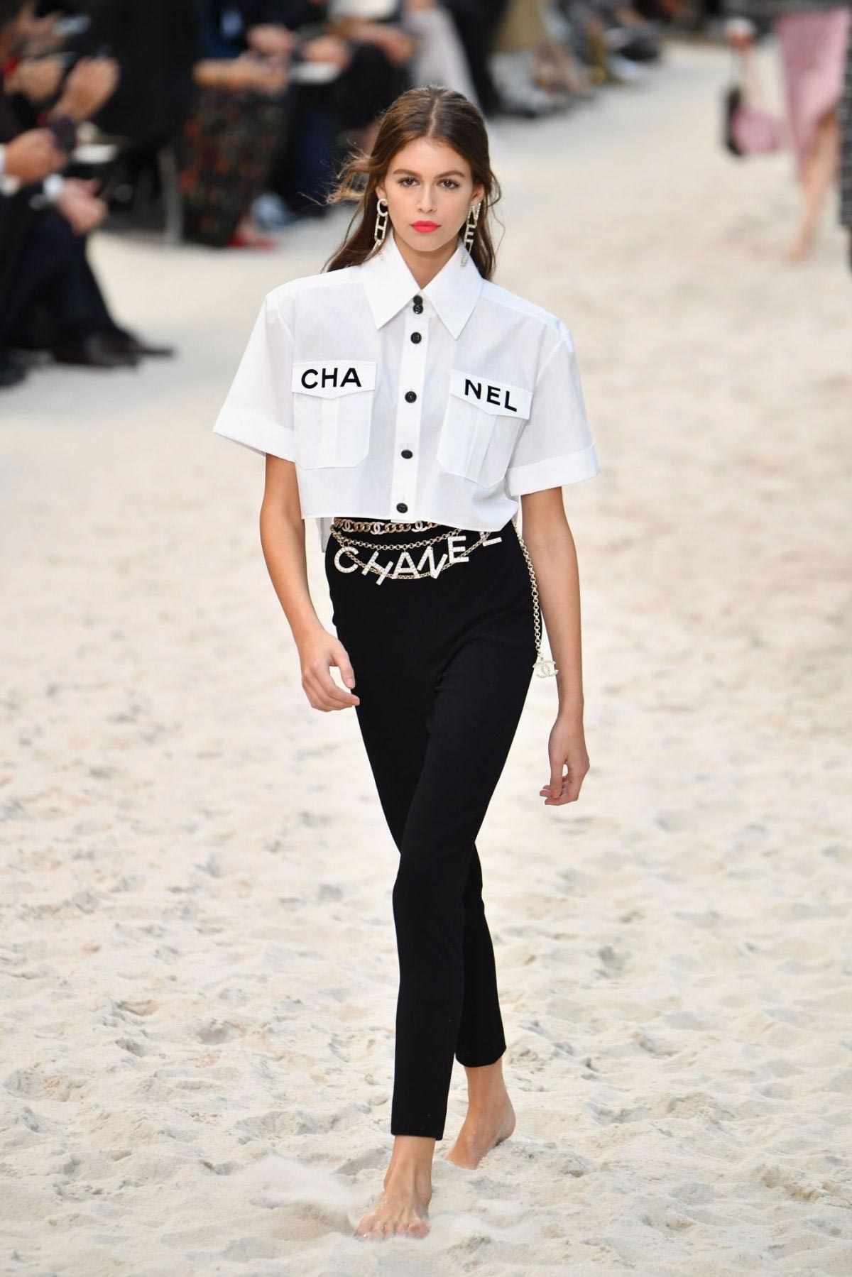 Kaia Gerber at Chanel Runway Show in Paris 2018/10/02