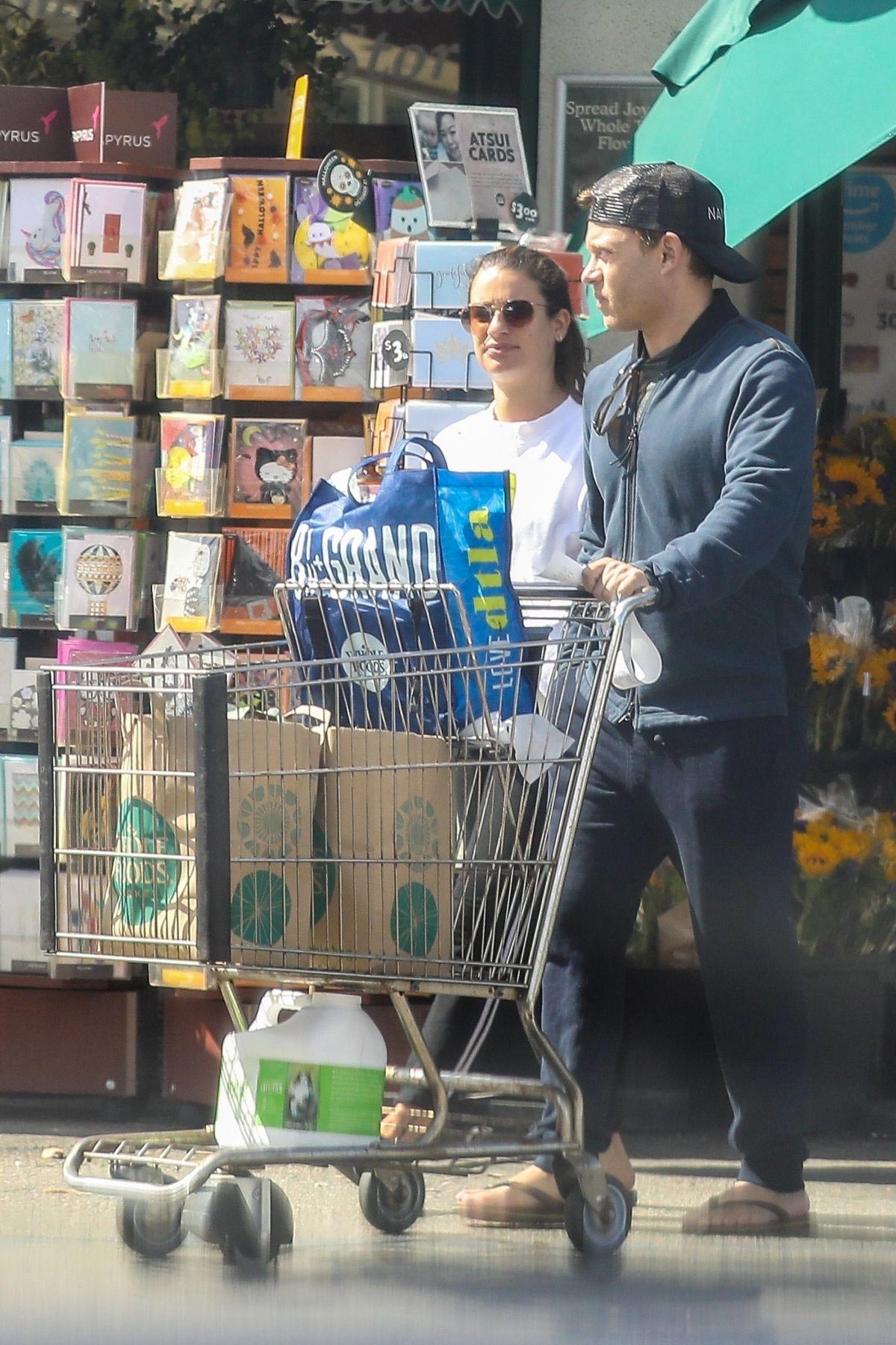 Lea Michele Shopping at Whole Foods in Los Angeles 2018/10/07