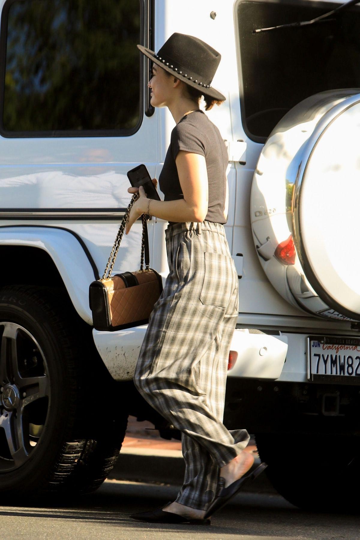 Lucy Hale Out Shopping on Melrose Place in West Hollywood 2018/10/08