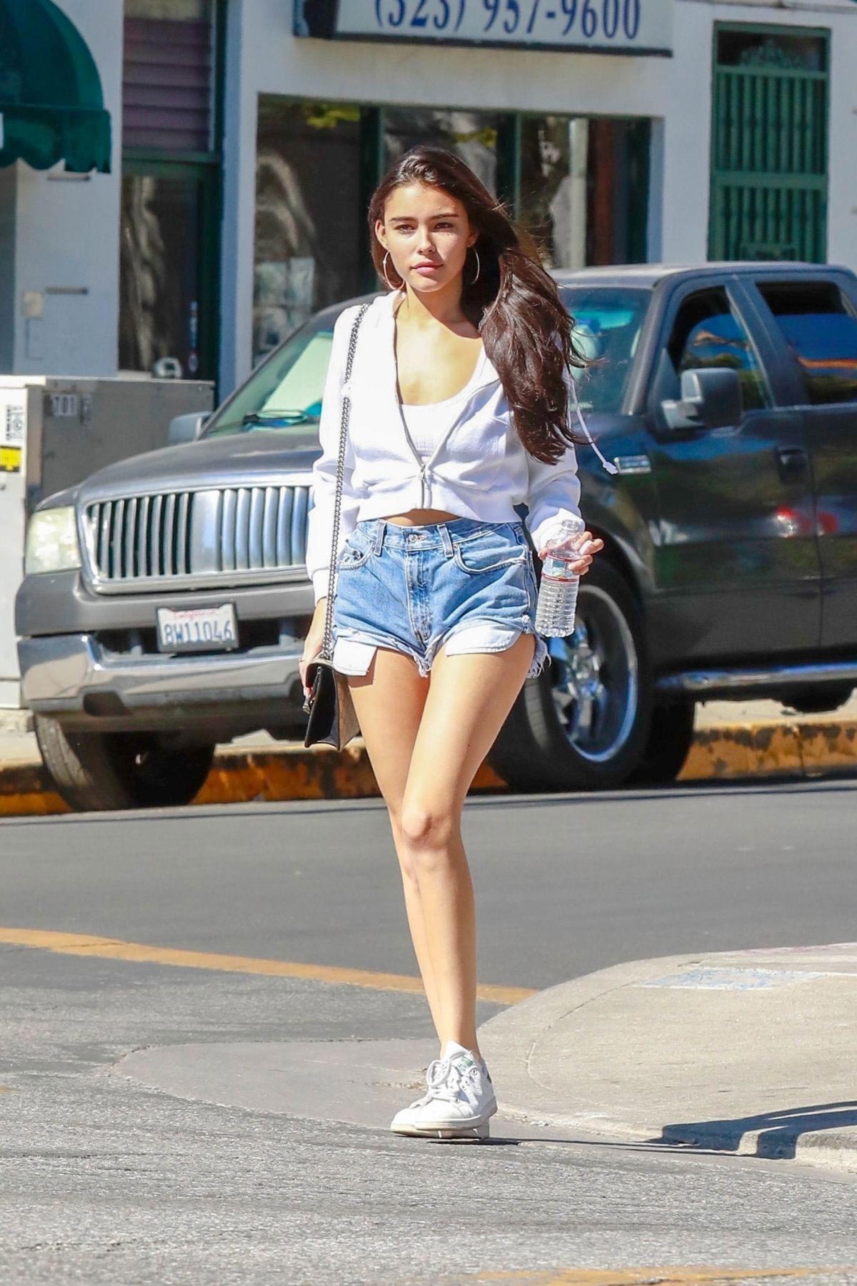 Madison Beer in Denim Cut-off Out in West Hollywood 2018/10/20