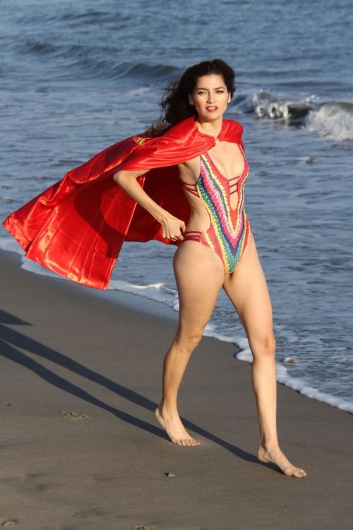 Blanca Blanco as Supergirl on Halloween at Malibu Beach 2018/10/31 1